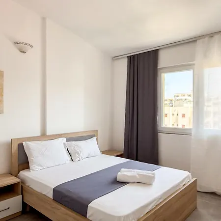 Lungomare Beachfront דירה *