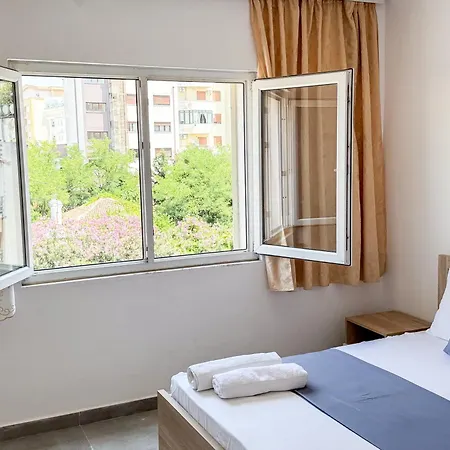 Lungomare Beachfront דירה *